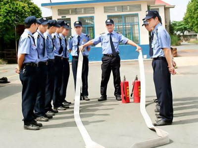 Việc Làm Ổn Định Với Thu Nhập Cao: Tuyển Nhân Viên Bảo Vệ
